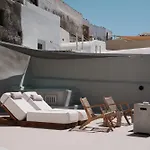 Luna Santorini