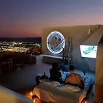 Luna Santorini Pýrgos