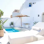 Luna Santorini