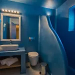 Luna Santorini