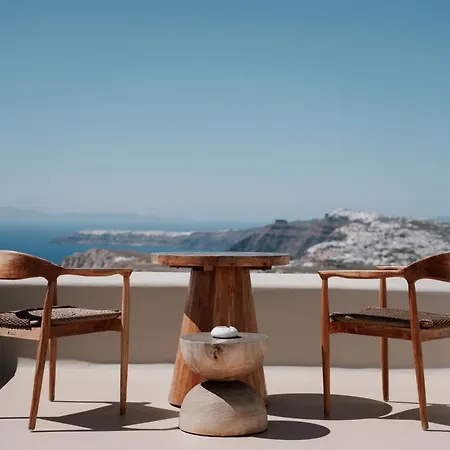 Luna Santorini Pyrgos Kallistis