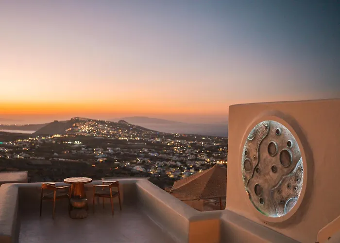 Luna Santorini Apartment Pýrgos