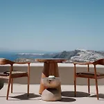Luna Santorini Pýrgos