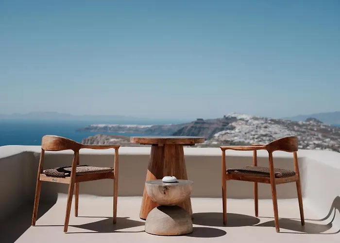 Luna Santorini Pýrgos